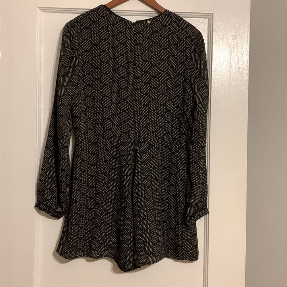 ✨ Anthropologie Honeycomb Printed Romper Sz S - Picture 7 of 11